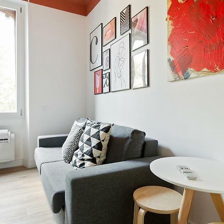 Modern And Cozy Apt In Porta Romana Milano Exteriör bild